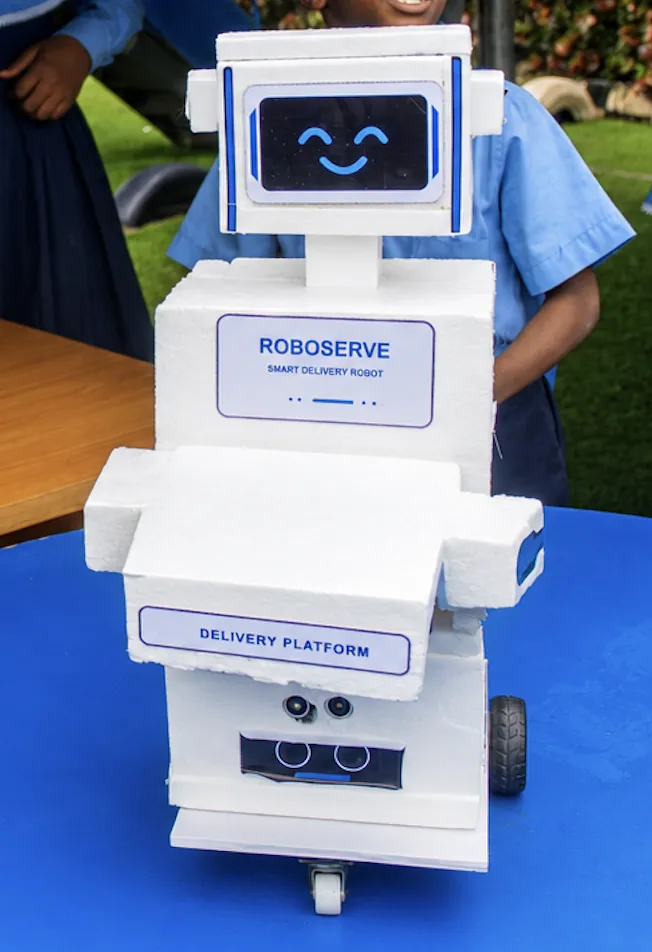 Roboserve, a delivery robot built by Maskido pupils